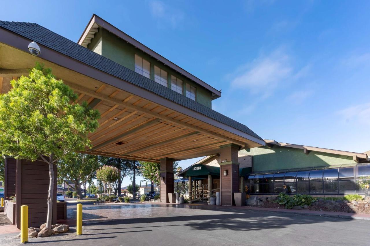 Best Western Plus Forest Park Inn Gilroy Exterior photo