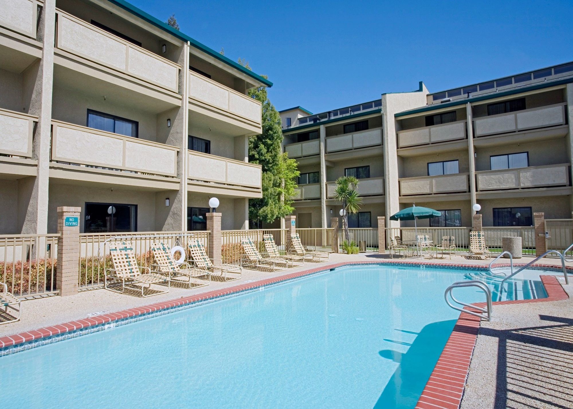 Best Western Plus Forest Park Inn Gilroy Facilities photo